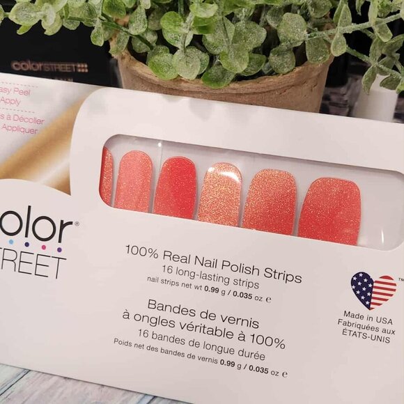 Color Street Nail Set- Heat Wave - Picture 1 of 6